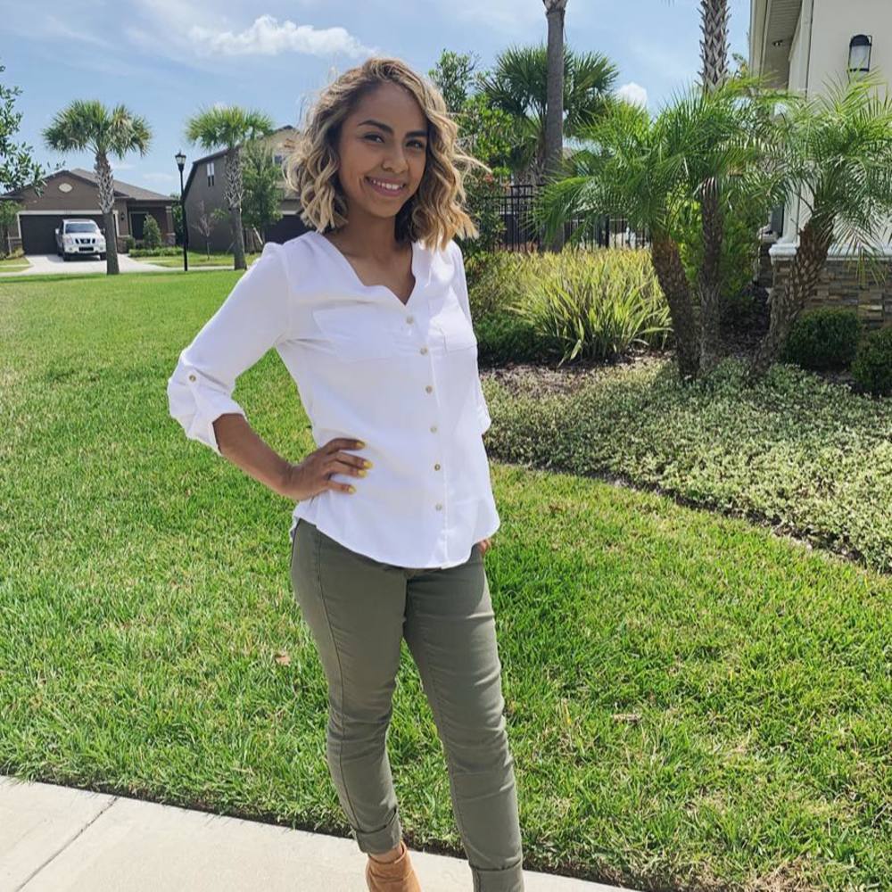 Meet your Posher, Ofelia